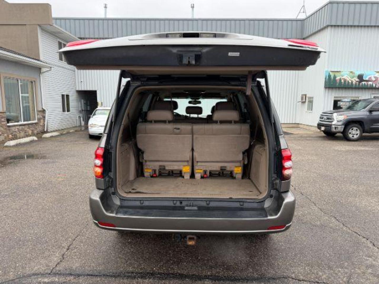 2004 GRAY /Charcoal Toyota Sequoia (5TDBT48A74S) with an 47L V-8 DOHC engine, Automatic transmission, located at 1175 N Woodruff Ave, Idaho Falls, ID, 83401, 43.506901, -111.999657 - At Timberline Auto, finding a great deal on your next vehicle is always easy! Our experienced sales staff's goal is to help find you the right vehicle at the right price! Our knowledgeable finance department has options for almost any credit score. We offer extended service contract options to prote - Photo#30