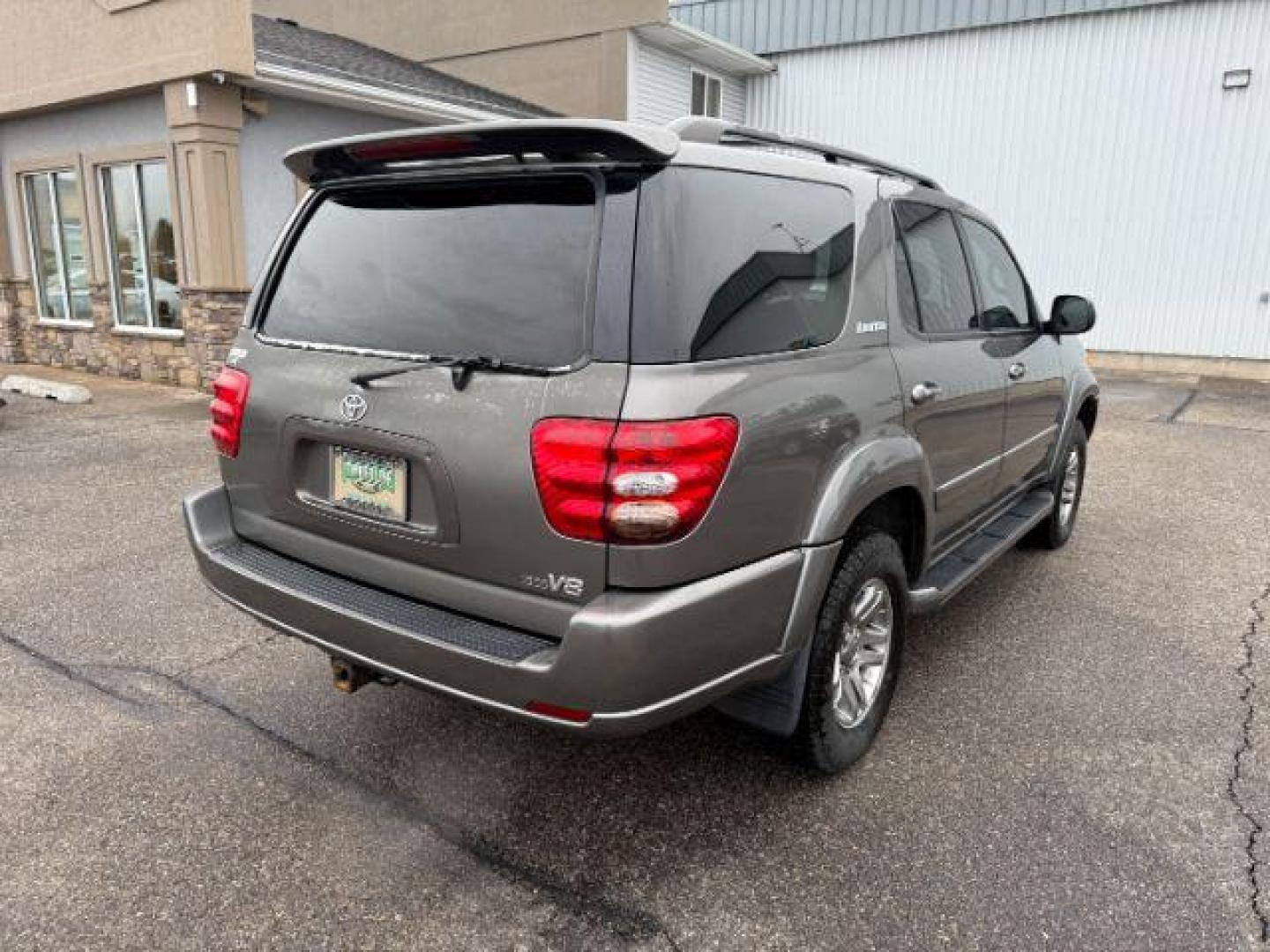 2004 GRAY /Charcoal Toyota Sequoia (5TDBT48A74S) with an 47L V-8 DOHC engine, Automatic transmission, located at 1175 N Woodruff Ave, Idaho Falls, ID, 83401, 43.506901, -111.999657 - At Timberline Auto, finding a great deal on your next vehicle is always easy! Our experienced sales staff's goal is to help find you the right vehicle at the right price! Our knowledgeable finance department has options for almost any credit score. We offer extended service contract options to prote - Photo#32