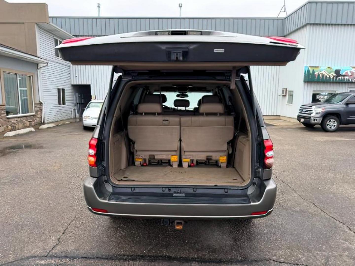 2004 GRAY /Charcoal Toyota Sequoia (5TDBT48A74S) with an 47L V-8 DOHC engine, Automatic transmission, located at 1175 N Woodruff Ave, Idaho Falls, ID, 83401, 43.506901, -111.999657 - At Timberline Auto, finding a great deal on your next vehicle is always easy! Our experienced sales staff's goal is to help find you the right vehicle at the right price! Our knowledgeable finance department has options for almost any credit score. We offer extended service contract options to prote - Photo#4