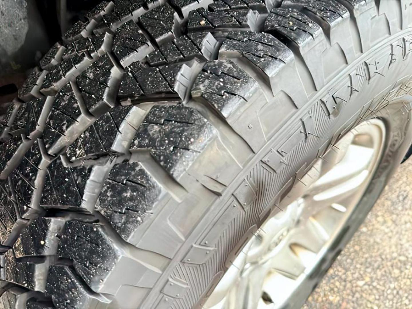 2004 GRAY /Charcoal Toyota Sequoia (5TDBT48A74S) with an 47L V-8 DOHC engine, Automatic transmission, located at 1175 N Woodruff Ave, Idaho Falls, ID, 83401, 43.506901, -111.999657 - At Timberline Auto, finding a great deal on your next vehicle is always easy! Our experienced sales staff's goal is to help find you the right vehicle at the right price! Our knowledgeable finance department has options for almost any credit score. We offer extended service contract options to prote - Photo#10