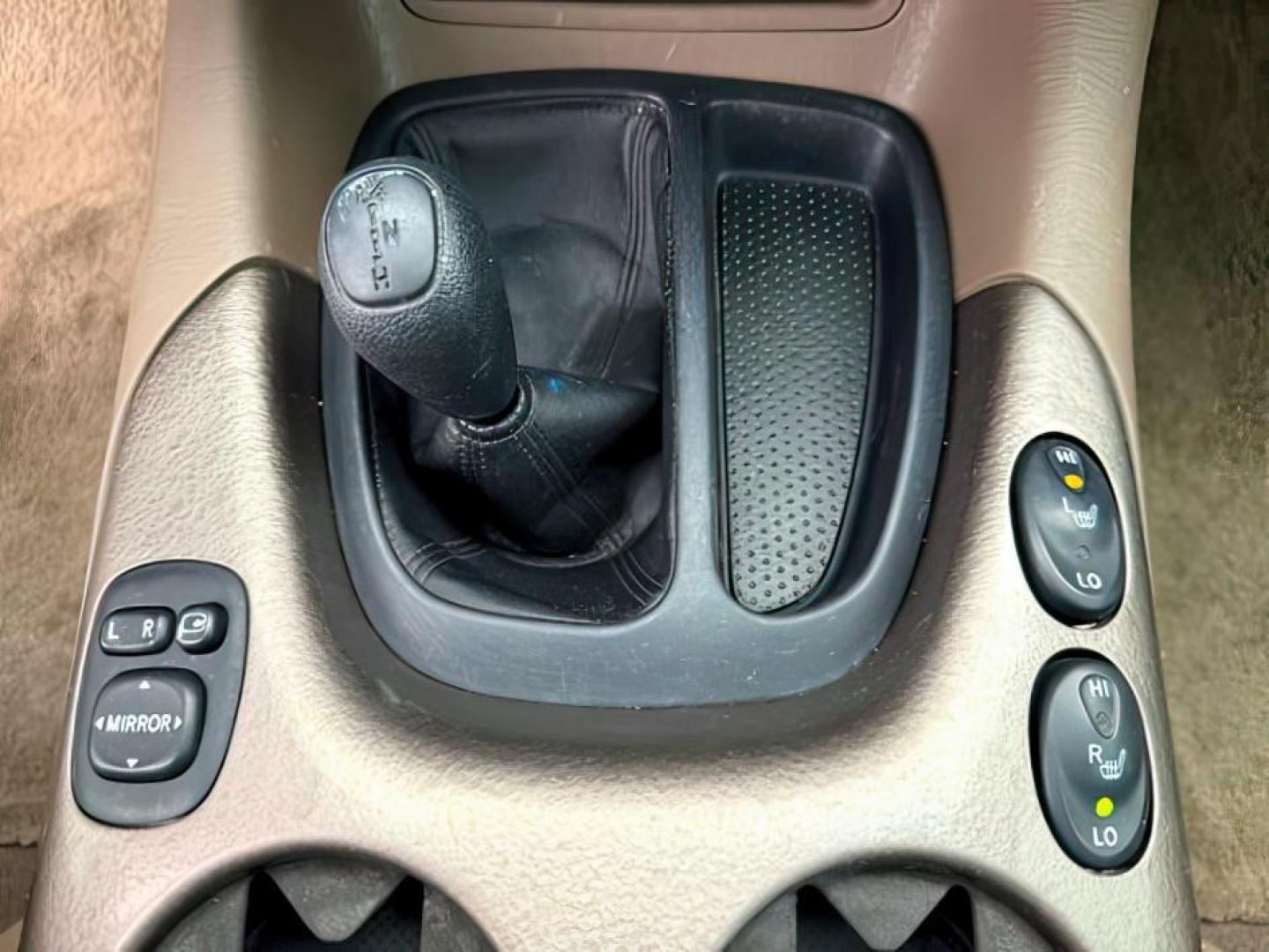 2004 GRAY /Charcoal Toyota Sequoia (5TDBT48A74S) with an 47L V-8 DOHC engine, Automatic transmission, located at 1175 N Woodruff Ave, Idaho Falls, ID, 83401, 43.506901, -111.999657 - At Timberline Auto, finding a great deal on your next vehicle is always easy! Our experienced sales staff's goal is to help find you the right vehicle at the right price! Our knowledgeable finance department has options for almost any credit score. We offer extended service contract options to prote - Photo#18