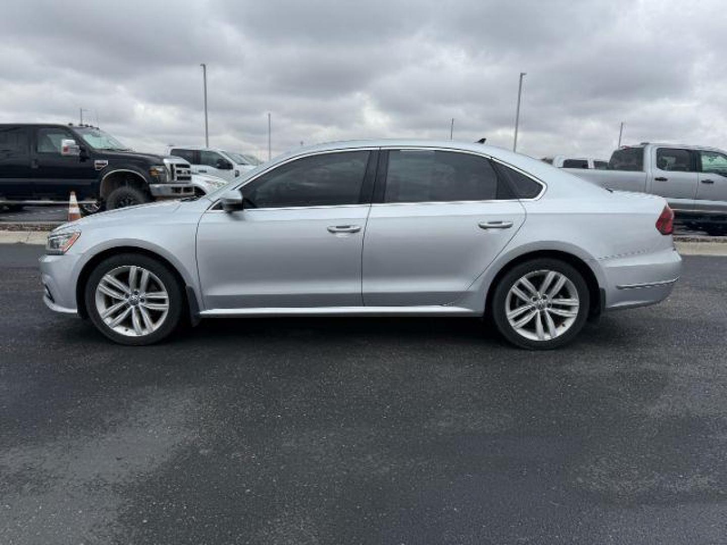 2018 SILVER /Titan Black Volkswagen Passat (1VWBA7A35JC) with an 2L I-4 gasoline direct injection engine, Automatic transmission, located at 1175 N Woodruff Ave, Idaho Falls, ID, 83401, 43.506901, -111.999657 - At Timberline Auto, finding a great deal on your next vehicle is always easy! Our experienced sales staff's goal is to help find you the right vehicle at the right price! Our knowledgeable finance department has options for almost any credit score. We offer extended service contract options to prote - Photo#25