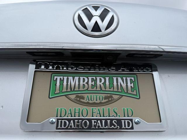 2018 SILVER /Titan Black Volkswagen Passat 2.0T SE (1VWBA7A35JC) with an 2L I-4 gasoline direct injection engine, AUTOMATIC transmission, located at 1235 N Woodruff Ave., Idaho Falls, 83401, (208) 523-1053, 43.507172, -112.000488 - 2018 Volkswagen Passat is a midsize sedan built for smooth, efficient daily driving. Powered by a 1.8L turbocharged I4 engine (VIN verified), it delivers balanced performance for commuting and highway travel. Front-wheel drive provides stable handling in everyday conditions. Inside, it features a to- Photo#28