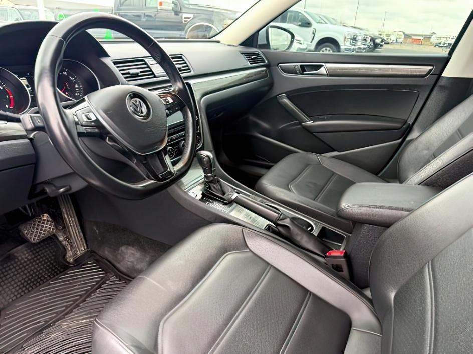 2018 SILVER /Titan Black Volkswagen Passat 2.0T SE (1VWBA7A35JC) with an 2L I-4 gasoline direct injection engine, AUTOMATIC transmission, located at 1235 N Woodruff Ave., Idaho Falls, 83401, (208) 523-1053, 43.507172, -112.000488 - 2018 Volkswagen Passat is a midsize sedan built for smooth, efficient daily driving. Powered by a 1.8L turbocharged I4 engine (VIN verified), it delivers balanced performance for commuting and highway travel. Front-wheel drive provides stable handling in everyday conditions. Inside, it features a to- Photo#12