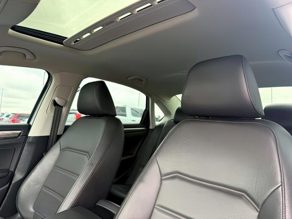 2018 SILVER /Titan Black Volkswagen Passat 2.0T SE (1VWBA7A35JC) with an 2L I-4 gasoline direct injection engine, AUTOMATIC transmission, located at 1235 N Woodruff Ave., Idaho Falls, 83401, (208) 523-1053, 43.507172, -112.000488 - 2018 Volkswagen Passat is a midsize sedan built for smooth, efficient daily driving. Powered by a 1.8L turbocharged I4 engine (VIN verified), it delivers balanced performance for commuting and highway travel. Front-wheel drive provides stable handling in everyday conditions. Inside, it features a to- Photo#18