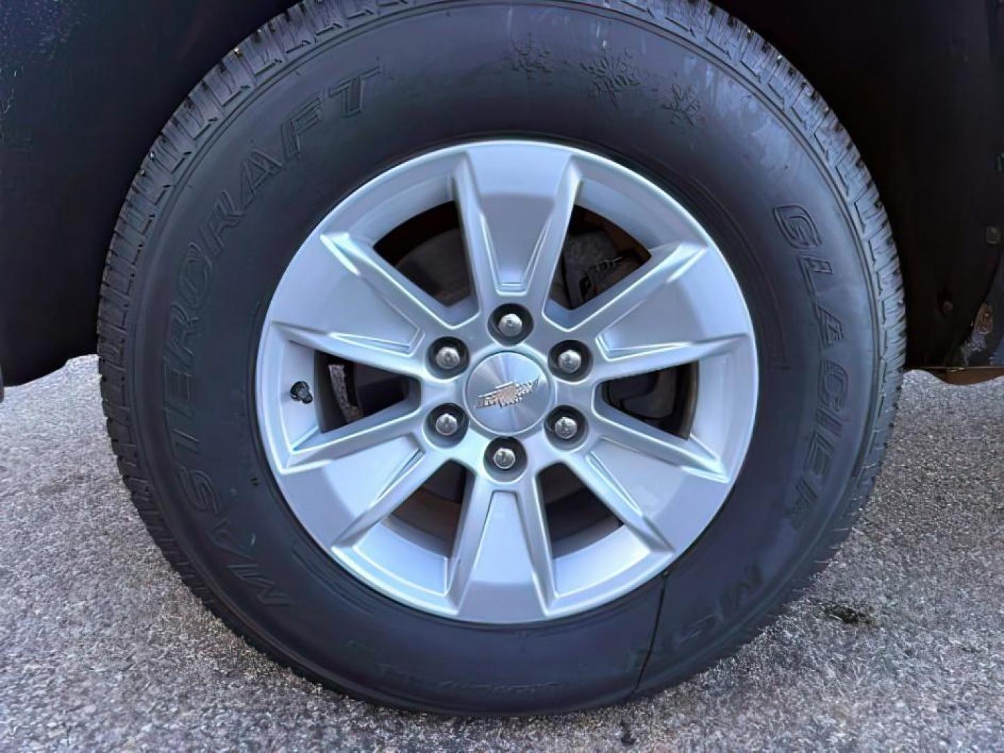 2014 BLACK /Jet Black Chevrolet Silverado 1500 (1GCVKSEC6EZ) with an EcoTec3 53L V-8 gasoline direct injection engine, Automatic transmission, located at 1175 N Woodruff Ave, Idaho Falls, ID, 83401, 43.506901, -111.999657 - At Timberline Auto, finding a great deal on your next vehicle is always easy! Our experienced sales staff's goal is to help find you the right vehicle at the right price! Our knowledgeable finance department has options for almost any credit score. We offer extended service contract options to prote - Photo#11