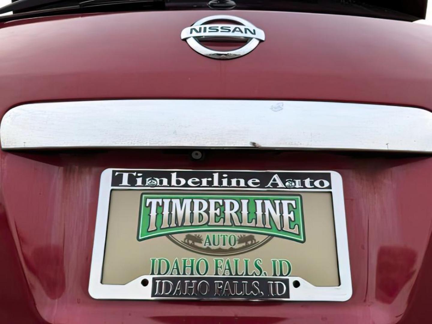 2015 RED /Black Nissan Rogue Select (JN8AS5MV4FW) with an 25L I-4 DOHC engine, Automatic transmission, located at 1175 N Woodruff Ave, Idaho Falls, ID, 83401, 43.506901, -111.999657 - At Timberline Auto, finding a great deal on your next vehicle is always easy! Our experienced sales staff's goal is to help find you the right vehicle at the right price! Our knowledgeable finance department has options for almost any credit score. We offer extended service contract options to prote - Photo#4