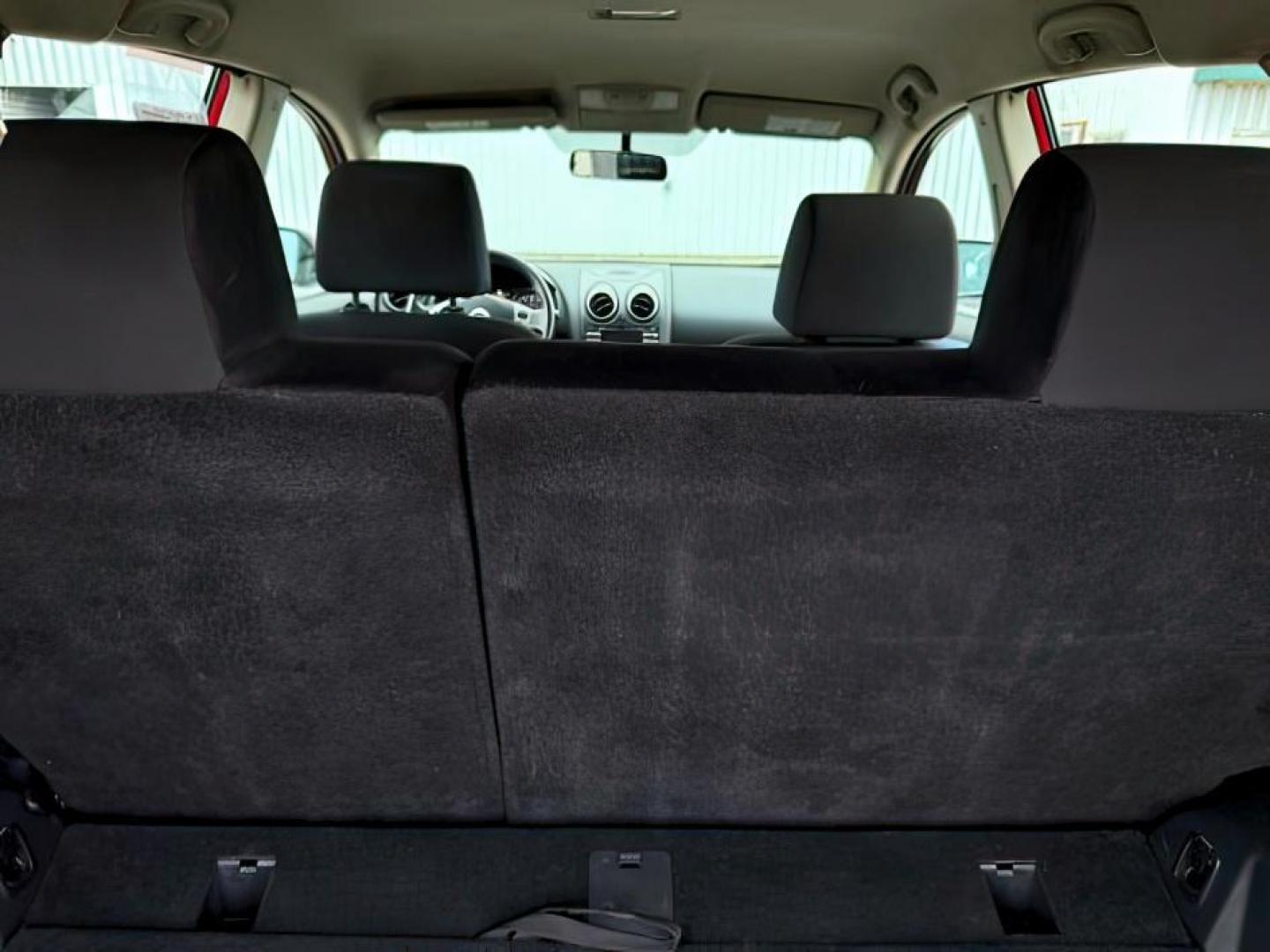 2015 RED /Black Nissan Rogue Select (JN8AS5MV4FW) with an 25L I-4 DOHC engine, Automatic transmission, located at 1175 N Woodruff Ave, Idaho Falls, ID, 83401, 43.506901, -111.999657 - At Timberline Auto, finding a great deal on your next vehicle is always easy! Our experienced sales staff's goal is to help find you the right vehicle at the right price! Our knowledgeable finance department has options for almost any credit score. We offer extended service contract options to prote - Photo#6