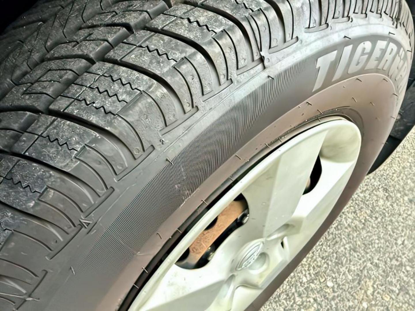 2015 RED /Black Nissan Rogue Select (JN8AS5MV4FW) with an 25L I-4 DOHC engine, Automatic transmission, located at 1175 N Woodruff Ave, Idaho Falls, ID, 83401, 43.506901, -111.999657 - At Timberline Auto, finding a great deal on your next vehicle is always easy! Our experienced sales staff's goal is to help find you the right vehicle at the right price! Our knowledgeable finance department has options for almost any credit score. We offer extended service contract options to prote - Photo#11