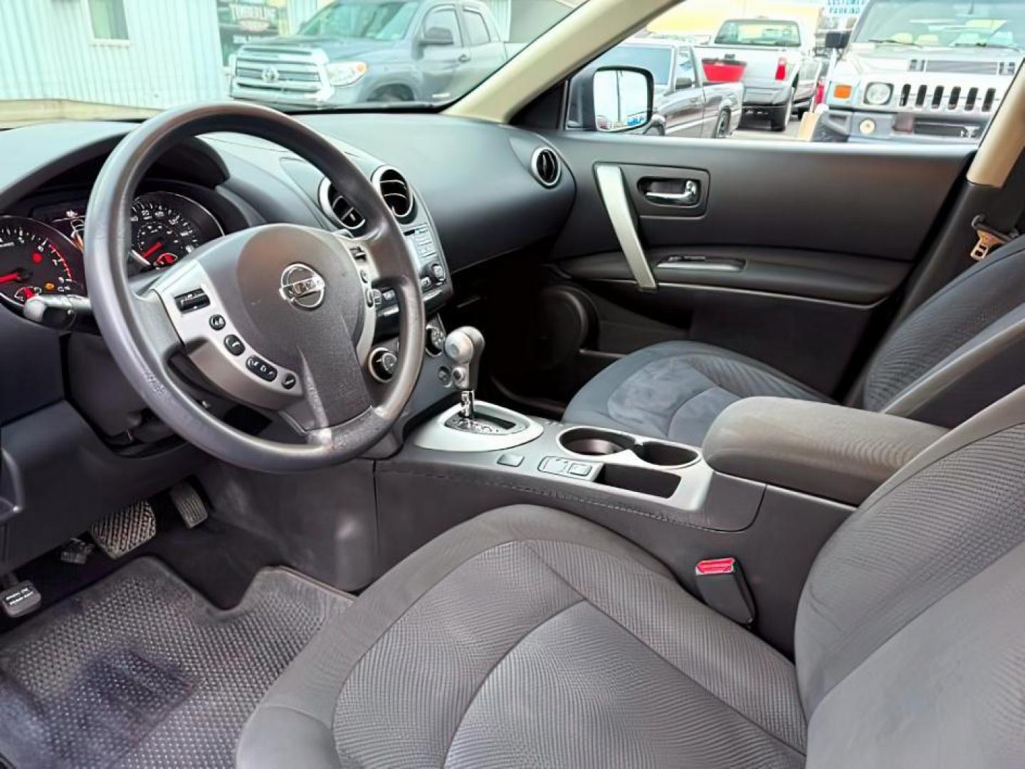 2015 RED /Black Nissan Rogue Select (JN8AS5MV4FW) with an 25L I-4 DOHC engine, Automatic transmission, located at 1175 N Woodruff Ave, Idaho Falls, ID, 83401, 43.506901, -111.999657 - At Timberline Auto, finding a great deal on your next vehicle is always easy! Our experienced sales staff's goal is to help find you the right vehicle at the right price! Our knowledgeable finance department has options for almost any credit score. We offer extended service contract options to prote - Photo#14