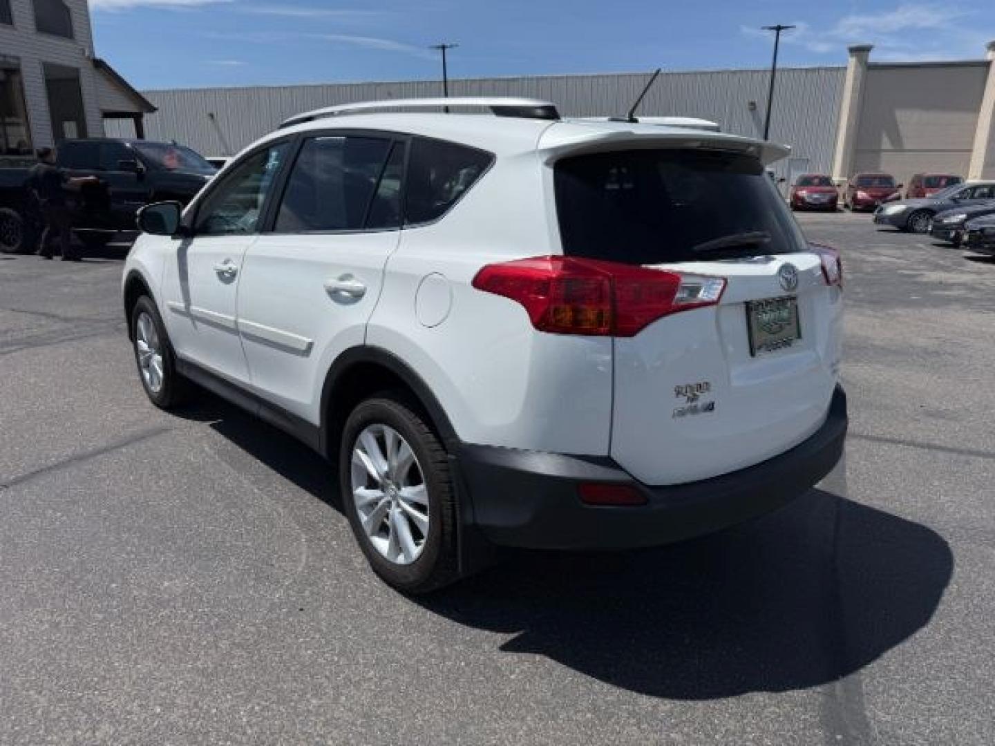 2013 WHITE /Black Toyota RAV4 (2T3DFREV8DW) with an 25L L4 DOHC 16V engine, Automatic transmission, located at 1175 N Woodruff Ave, Idaho Falls, ID, 83401, 43.506901, -111.999657 - Photo#31