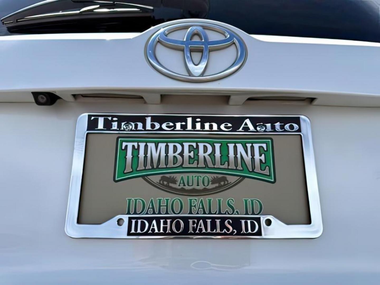 2013 WHITE /Black Toyota RAV4 (2T3DFREV8DW) with an 25L L4 DOHC 16V engine, Automatic transmission, located at 1175 N Woodruff Ave, Idaho Falls, ID, 83401, 43.506901, -111.999657 - Photo#4