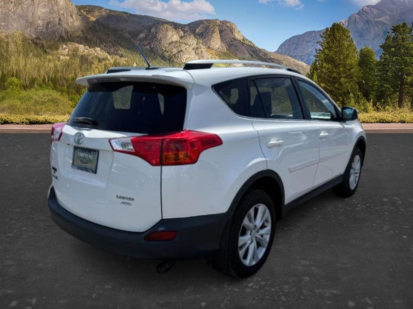 2013 WHITE /Black Toyota RAV4 (2T3DFREV8DW) with an 25L L4 DOHC 16V engine, Automatic transmission, located at 1175 N Woodruff Ave, Idaho Falls, ID, 83401, 43.506901, -111.999657 - Photo#7