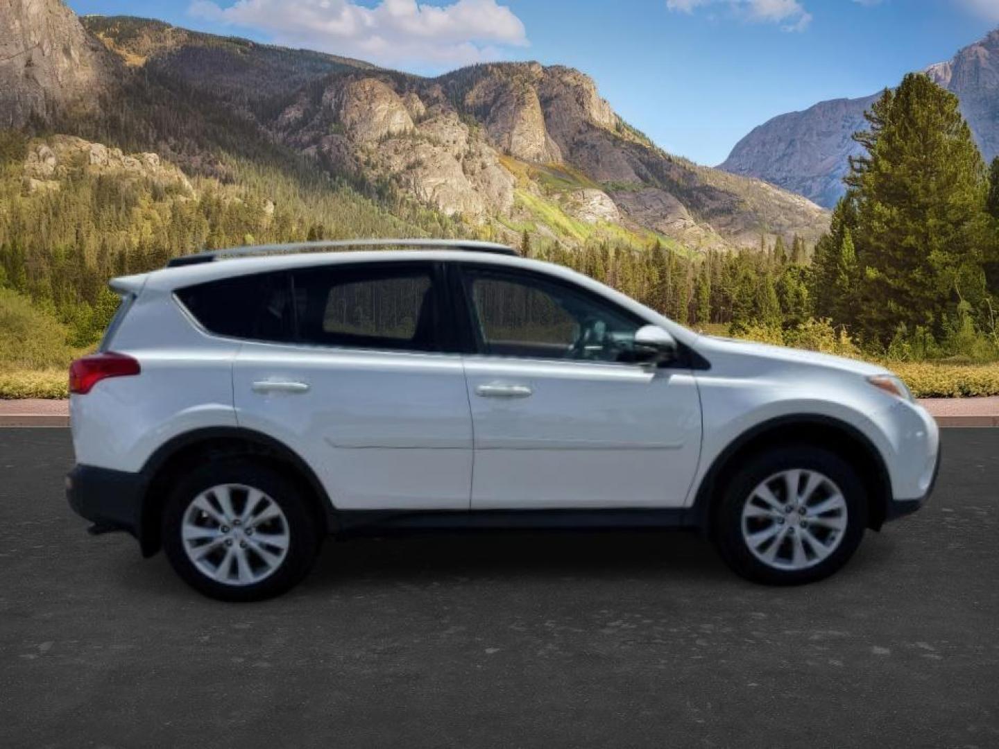 2013 WHITE /Black Toyota RAV4 (2T3DFREV8DW) with an 25L L4 DOHC 16V engine, Automatic transmission, located at 1175 N Woodruff Ave, Idaho Falls, ID, 83401, 43.506901, -111.999657 - Photo#8
