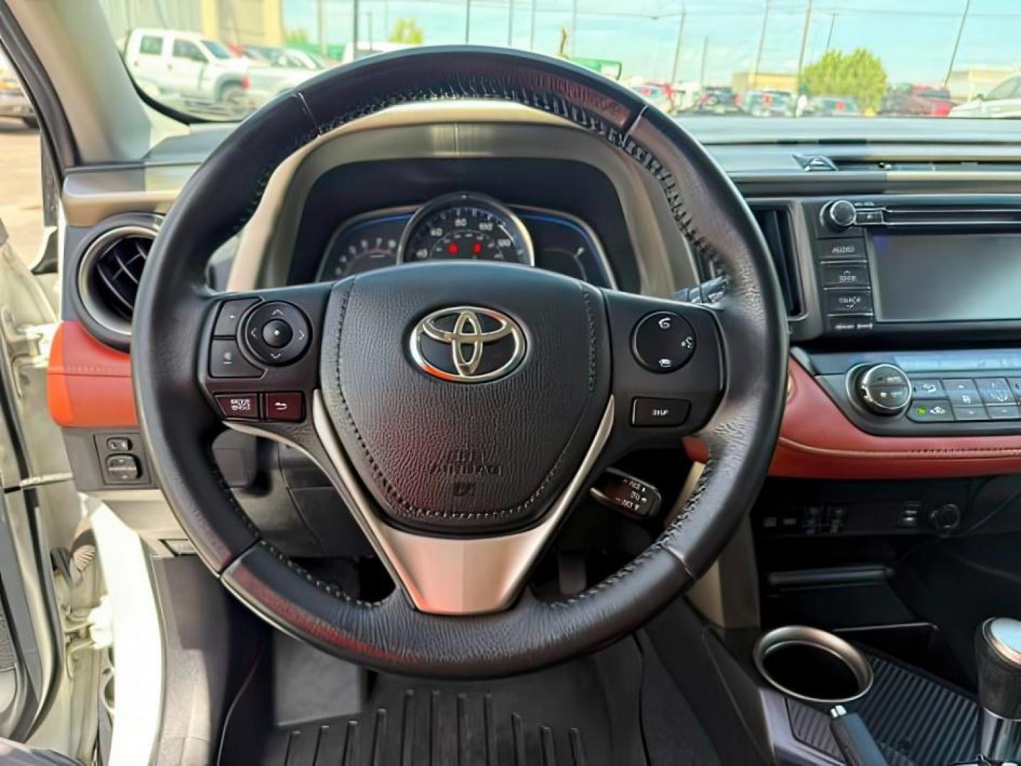 2013 WHITE /Black Toyota RAV4 (2T3DFREV8DW) with an 25L L4 DOHC 16V engine, Automatic transmission, located at 1175 N Woodruff Ave, Idaho Falls, ID, 83401, 43.506901, -111.999657 - Photo#16