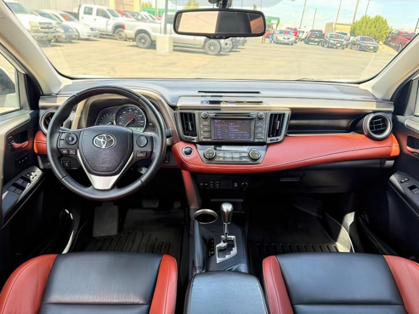 2013 WHITE /Black Toyota RAV4 (2T3DFREV8DW) with an 25L L4 DOHC 16V engine, Automatic transmission, located at 1175 N Woodruff Ave, Idaho Falls, ID, 83401, 43.506901, -111.999657 - Photo#26