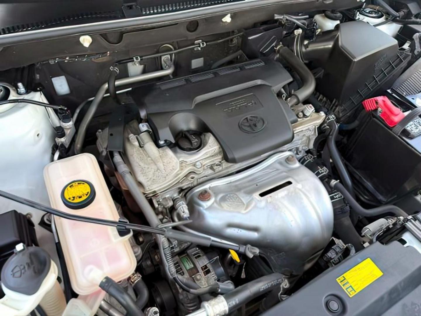 2013 WHITE /Black Toyota RAV4 (2T3DFREV8DW) with an 25L L4 DOHC 16V engine, Automatic transmission, located at 1175 N Woodruff Ave, Idaho Falls, ID, 83401, 43.506901, -111.999657 - Photo#28