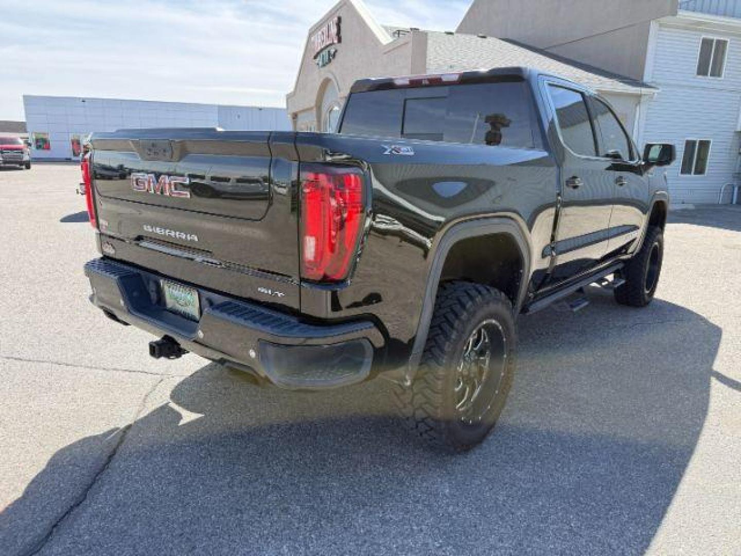2020 Onyx Black /Jet Black GMC Sierra 1500 (1GTU9DEL6LZ) with an EcoTec3 62L V-8 gasoline direct injection engine, Automatic transmission, located at 1175 N Woodruff Ave, Idaho Falls, ID, 83401, 43.506901, -111.999657 - At Timberline Auto, finding a great deal on your next vehicle is always easy! Our experienced sales staff's goal is to help find you the right vehicle at the right price! Our knowledgeable finance department has options for almost any credit score. We offer extended service contract options to prote - Photo#36