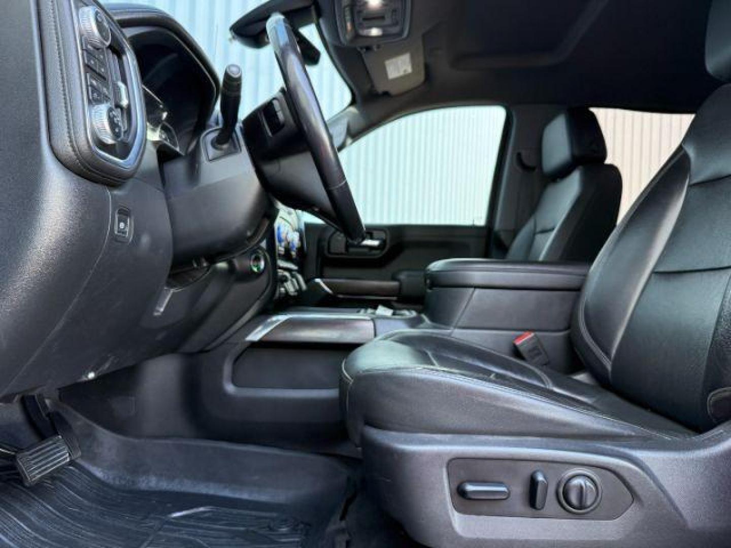 2020 Onyx Black /Jet Black GMC Sierra 1500 (1GTU9DEL6LZ) with an EcoTec3 62L V-8 gasoline direct injection engine, Automatic transmission, located at 1175 N Woodruff Ave, Idaho Falls, ID, 83401, 43.506901, -111.999657 - At Timberline Auto, finding a great deal on your next vehicle is always easy! Our experienced sales staff's goal is to help find you the right vehicle at the right price! Our knowledgeable finance department has options for almost any credit score. We offer extended service contract options to prote - Photo#43