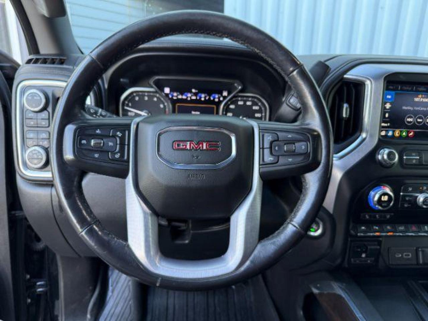 2020 Onyx Black /Jet Black GMC Sierra 1500 (1GTU9DEL6LZ) with an EcoTec3 62L V-8 gasoline direct injection engine, Automatic transmission, located at 1175 N Woodruff Ave, Idaho Falls, ID, 83401, 43.506901, -111.999657 - At Timberline Auto, finding a great deal on your next vehicle is always easy! Our experienced sales staff's goal is to help find you the right vehicle at the right price! Our knowledgeable finance department has options for almost any credit score. We offer extended service contract options to prote - Photo#45