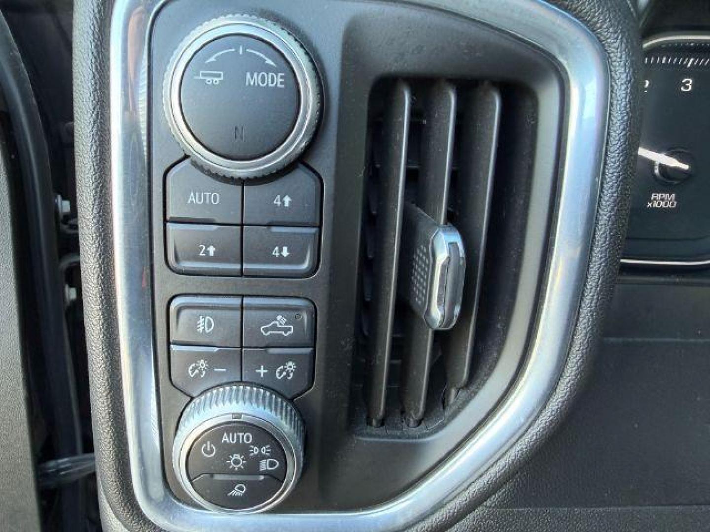 2020 Onyx Black /Jet Black GMC Sierra 1500 (1GTU9DEL6LZ) with an EcoTec3 62L V-8 gasoline direct injection engine, Automatic transmission, located at 1175 N Woodruff Ave, Idaho Falls, ID, 83401, 43.506901, -111.999657 - At Timberline Auto, finding a great deal on your next vehicle is always easy! Our experienced sales staff's goal is to help find you the right vehicle at the right price! Our knowledgeable finance department has options for almost any credit score. We offer extended service contract options to prote - Photo#51