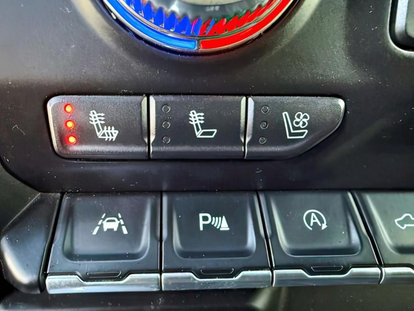 2020 Onyx Black /Jet Black GMC Sierra 1500 (1GTU9DEL6LZ) with an EcoTec3 62L V-8 gasoline direct injection engine, Automatic transmission, located at 1175 N Woodruff Ave, Idaho Falls, ID, 83401, 43.506901, -111.999657 - At Timberline Auto, finding a great deal on your next vehicle is always easy! Our experienced sales staff's goal is to help find you the right vehicle at the right price! Our knowledgeable finance department has options for almost any credit score. We offer extended service contract options to prote - Photo#19