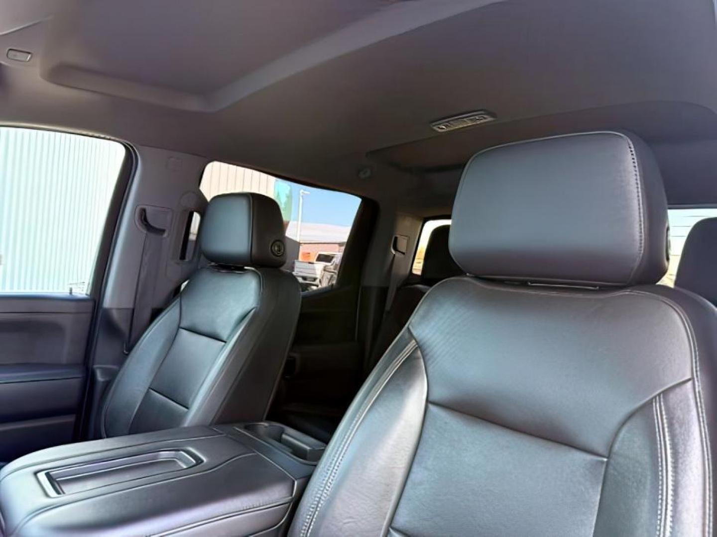 2020 Onyx Black /Jet Black GMC Sierra 1500 (1GTU9DEL6LZ) with an EcoTec3 62L V-8 gasoline direct injection engine, Automatic transmission, located at 1175 N Woodruff Ave, Idaho Falls, ID, 83401, 43.506901, -111.999657 - At Timberline Auto, finding a great deal on your next vehicle is always easy! Our experienced sales staff's goal is to help find you the right vehicle at the right price! Our knowledgeable finance department has options for almost any credit score. We offer extended service contract options to prote - Photo#23