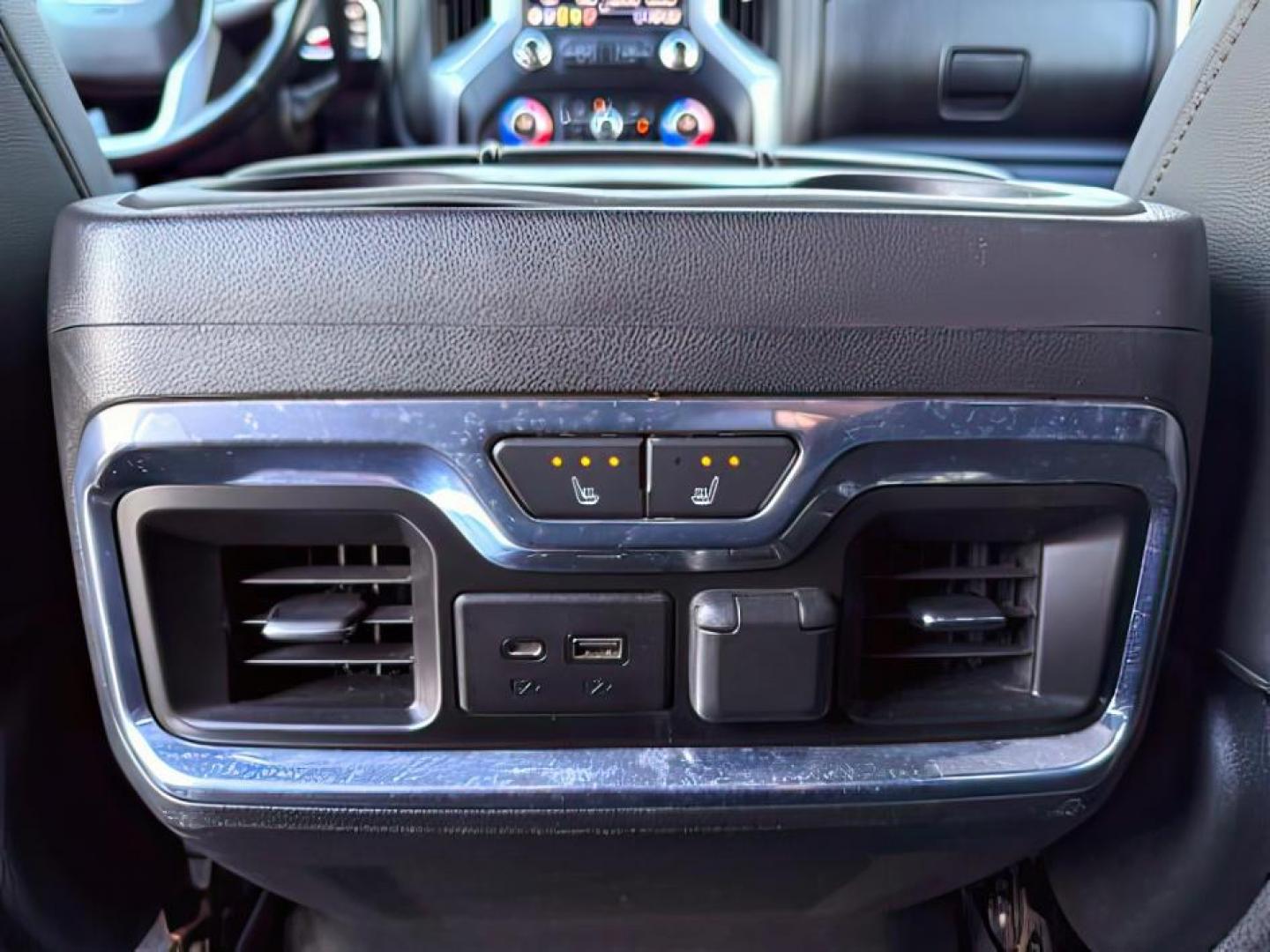 2020 Onyx Black /Jet Black GMC Sierra 1500 (1GTU9DEL6LZ) with an EcoTec3 62L V-8 gasoline direct injection engine, Automatic transmission, located at 1175 N Woodruff Ave, Idaho Falls, ID, 83401, 43.506901, -111.999657 - At Timberline Auto, finding a great deal on your next vehicle is always easy! Our experienced sales staff's goal is to help find you the right vehicle at the right price! Our knowledgeable finance department has options for almost any credit score. We offer extended service contract options to prote - Photo#26