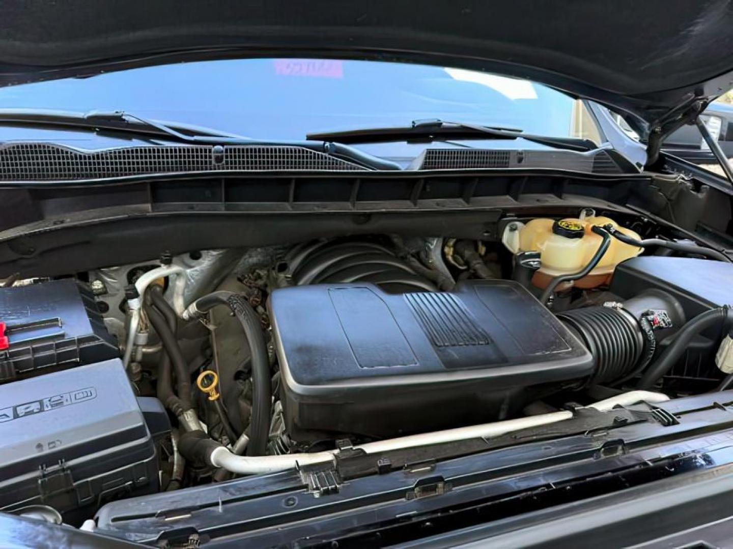 2020 Onyx Black /Jet Black GMC Sierra 1500 (1GTU9DEL6LZ) with an EcoTec3 62L V-8 gasoline direct injection engine, Automatic transmission, located at 1175 N Woodruff Ave, Idaho Falls, ID, 83401, 43.506901, -111.999657 - At Timberline Auto, finding a great deal on your next vehicle is always easy! Our experienced sales staff's goal is to help find you the right vehicle at the right price! Our knowledgeable finance department has options for almost any credit score. We offer extended service contract options to prote - Photo#28