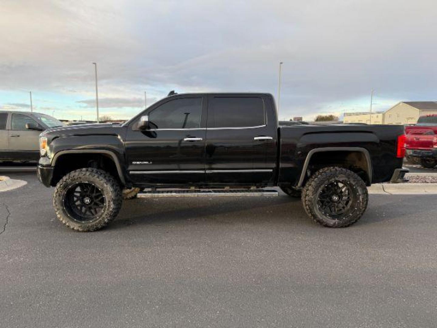 2015 Onyx Black /Jet Black GMC Sierra 1500 (3GTU2WEJ6FG) with an EcoTec3 62L V-8 gasoline direct injection engine, Automatic transmission, located at 1175 N Woodruff Ave, Idaho Falls, ID, 83401, 43.506901, -111.999657 - At Timberline Auto, finding a great deal on your next vehicle is always easy! Our experienced sales staff's goal is to help find you the right vehicle at the right price! Our knowledgeable finance department has options for almost any credit score. We offer extended service contract options to prote - Photo#1