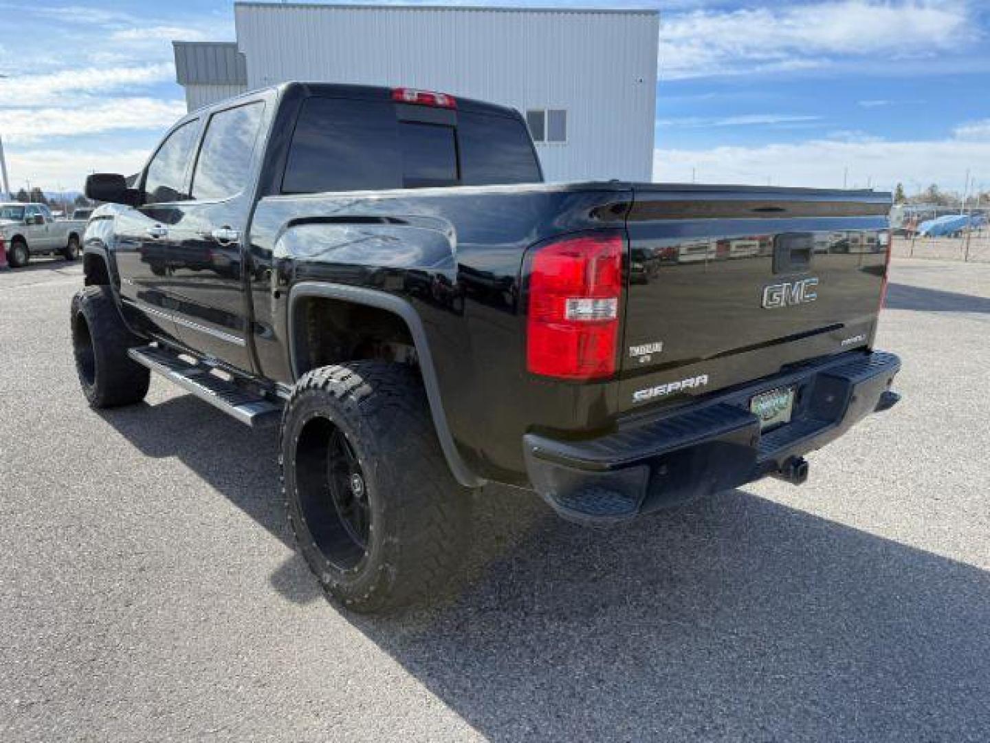 2015 Onyx Black /Jet Black GMC Sierra 1500 (3GTU2WEJ6FG) with an EcoTec3 62L V-8 gasoline direct injection engine, Automatic transmission, located at 1175 N Woodruff Ave, Idaho Falls, ID, 83401, 43.506901, -111.999657 - At Timberline Auto, finding a great deal on your next vehicle is always easy! Our experienced sales staff's goal is to help find you the right vehicle at the right price! Our knowledgeable finance department has options for almost any credit score. We offer extended service contract options to prote - Photo#26