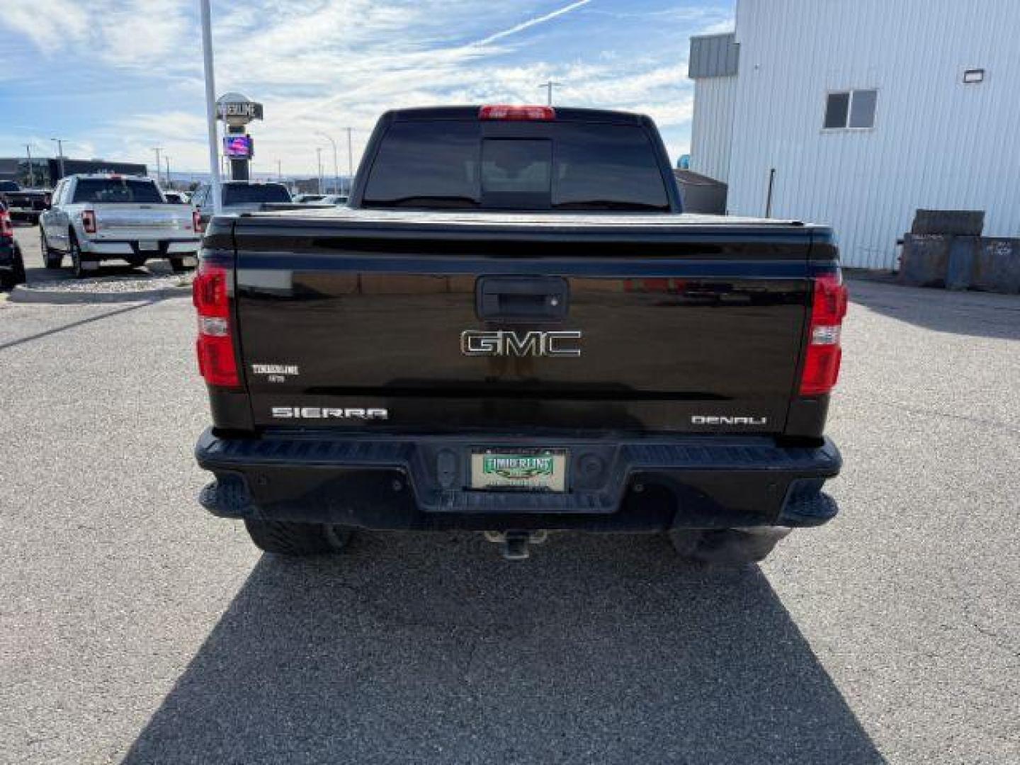 2015 Onyx Black /Jet Black GMC Sierra 1500 (3GTU2WEJ6FG) with an EcoTec3 62L V-8 gasoline direct injection engine, Automatic transmission, located at 1175 N Woodruff Ave, Idaho Falls, ID, 83401, 43.506901, -111.999657 - At Timberline Auto, finding a great deal on your next vehicle is always easy! Our experienced sales staff's goal is to help find you the right vehicle at the right price! Our knowledgeable finance department has options for almost any credit score. We offer extended service contract options to prote - Photo#27