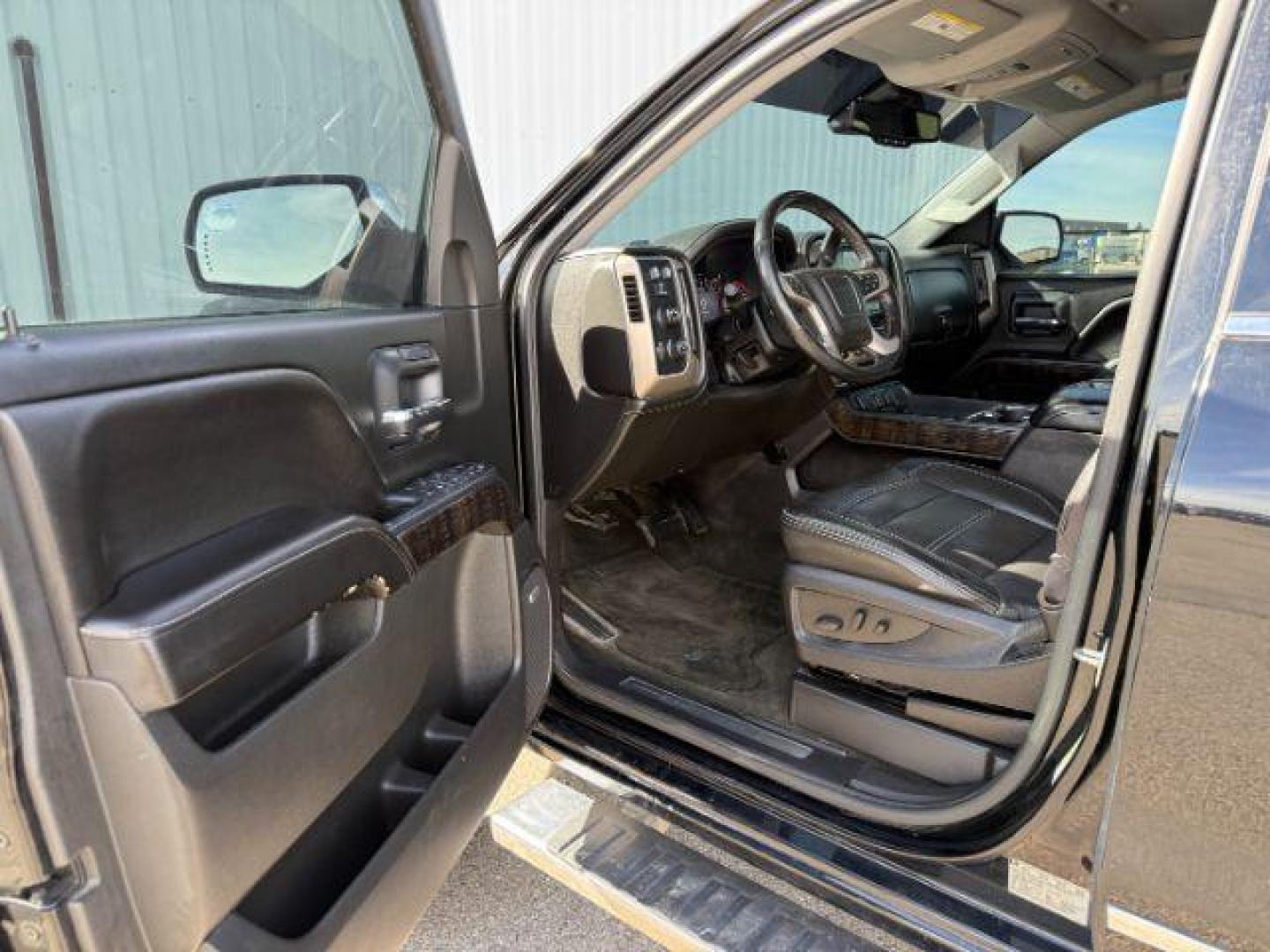 2015 Onyx Black /Jet Black GMC Sierra 1500 (3GTU2WEJ6FG) with an EcoTec3 62L V-8 gasoline direct injection engine, Automatic transmission, located at 1175 N Woodruff Ave, Idaho Falls, ID, 83401, 43.506901, -111.999657 - At Timberline Auto, finding a great deal on your next vehicle is always easy! Our experienced sales staff's goal is to help find you the right vehicle at the right price! Our knowledgeable finance department has options for almost any credit score. We offer extended service contract options to prote - Photo#34