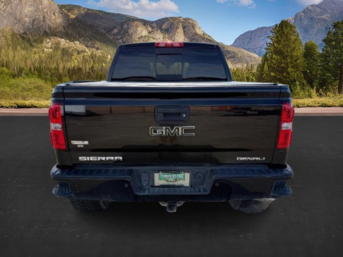 2015 Onyx Black /Jet Black GMC Sierra 1500 (3GTU2WEJ6FG) with an EcoTec3 62L V-8 gasoline direct injection engine, Automatic transmission, located at 1175 N Woodruff Ave, Idaho Falls, ID, 83401, 43.506901, -111.999657 - At Timberline Auto, finding a great deal on your next vehicle is always easy! Our experienced sales staff's goal is to help find you the right vehicle at the right price! Our knowledgeable finance department has options for almost any credit score. We offer extended service contract options to prote - Photo#3