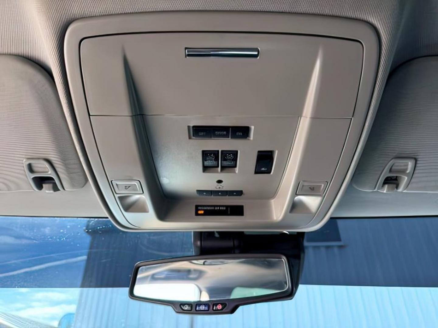 2015 Onyx Black /Jet Black GMC Sierra 1500 (3GTU2WEJ6FG) with an EcoTec3 62L V-8 gasoline direct injection engine, Automatic transmission, located at 1175 N Woodruff Ave, Idaho Falls, ID, 83401, 43.506901, -111.999657 - At Timberline Auto, finding a great deal on your next vehicle is always easy! Our experienced sales staff's goal is to help find you the right vehicle at the right price! Our knowledgeable finance department has options for almost any credit score. We offer extended service contract options to prote - Photo#18