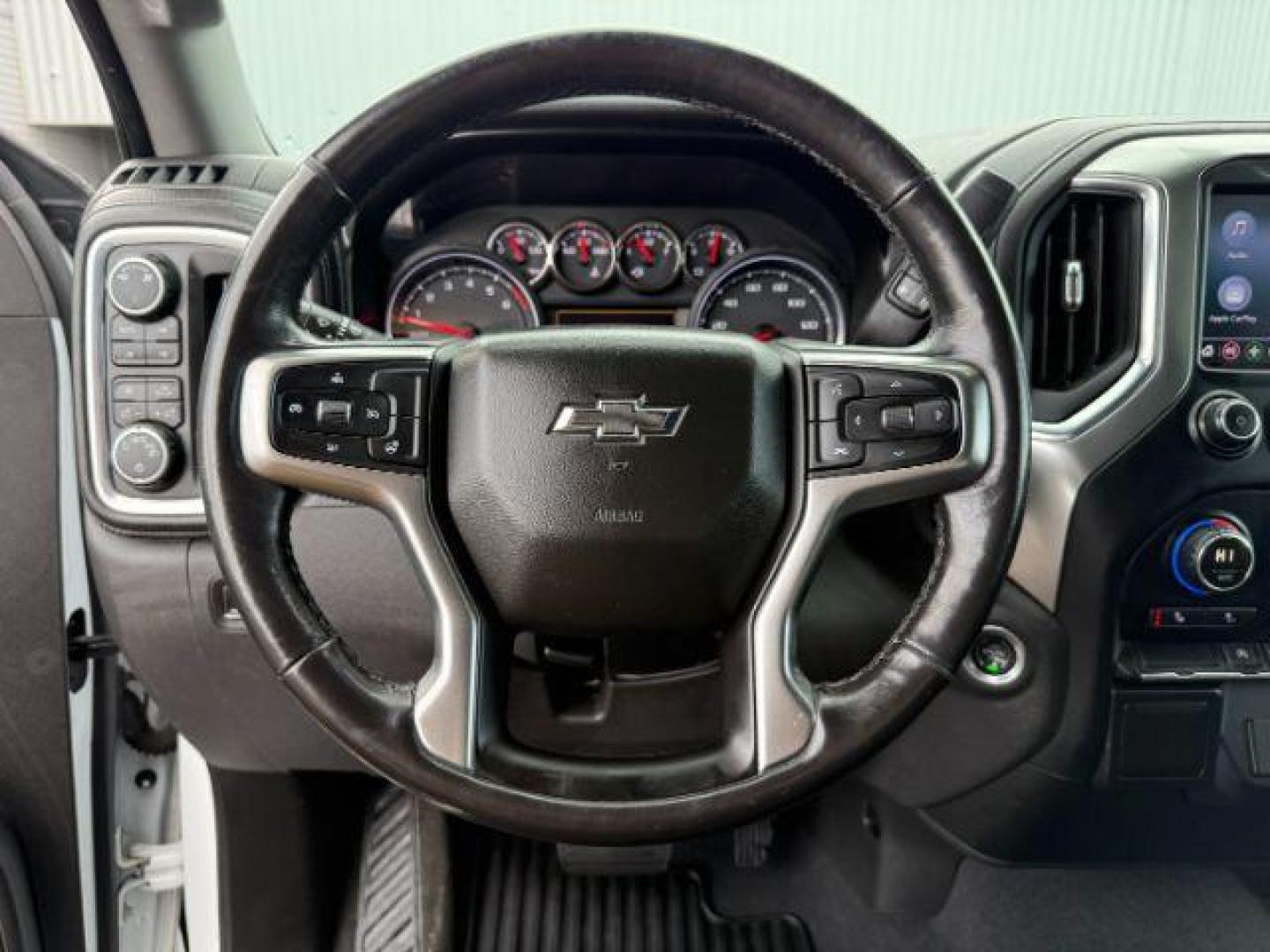 2019 WHITE /Jet Black Chevrolet Silverado 1500 (3GCUYEED7KG) with an EcoTec3 53L V-8 gasoline direct injection engine, Automatic transmission, located at 1175 N Woodruff Ave, Idaho Falls, ID, 83401, 43.506901, -111.999657 - At Timberline Auto, finding a great deal on your next vehicle is always easy! Our experienced sales staff's goal is to help find you the right vehicle at the right price! Our knowledgeable finance department has options for almost any credit score. We offer extended service contract options to prote - Photo#40