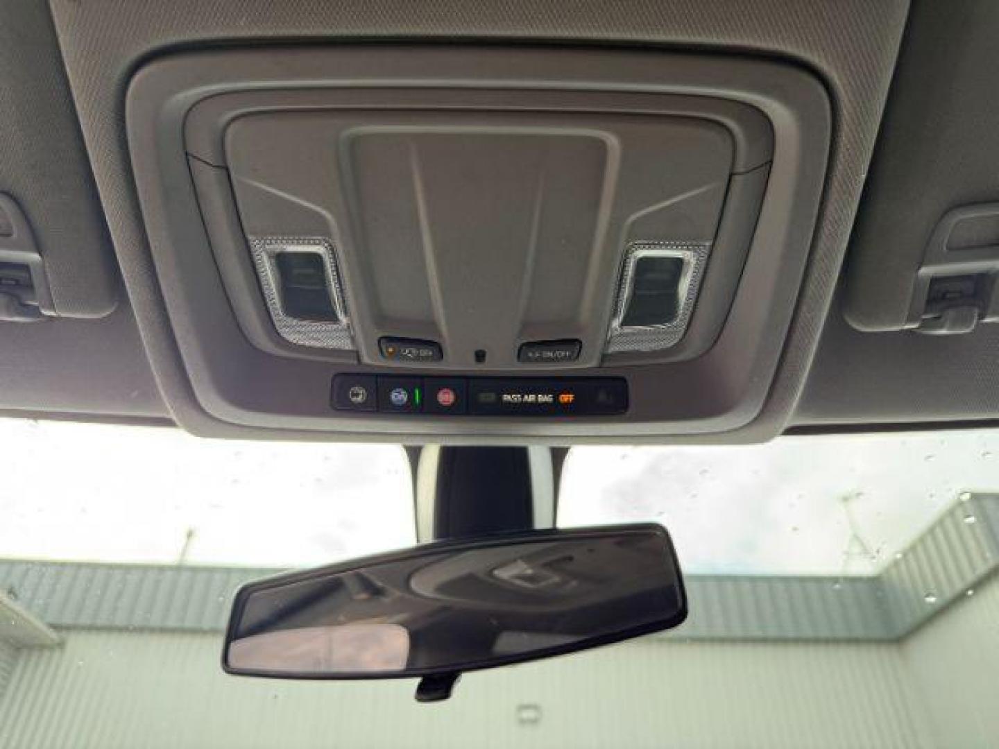 2019 WHITE /Jet Black Chevrolet Silverado 1500 (3GCUYEED7KG) with an EcoTec3 53L V-8 gasoline direct injection engine, Automatic transmission, located at 1175 N Woodruff Ave, Idaho Falls, ID, 83401, 43.506901, -111.999657 - At Timberline Auto, finding a great deal on your next vehicle is always easy! Our experienced sales staff's goal is to help find you the right vehicle at the right price! Our knowledgeable finance department has options for almost any credit score. We offer extended service contract options to prote - Photo#44