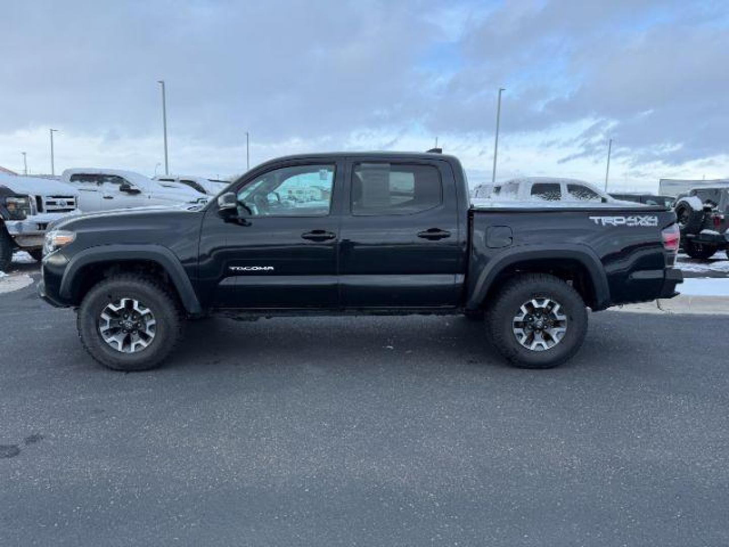 2021 Midnight Black Metallic /Black/Gun Metal Toyota Tacoma 4WD (3TMCZ5AN1MM) with an 35L V-6 portdirect injection engine, Automatic transmission, located at 1175 N Woodruff Ave, Idaho Falls, ID, 83401, 43.506901, -111.999657 - At Timberline Auto, finding a great deal on your next vehicle is always easy! Our experienced sales staff's goal is to help find you the right vehicle at the right price! Our knowledgeable finance department has options for almost any credit score. We offer extended service contract options to prote - Photo#1