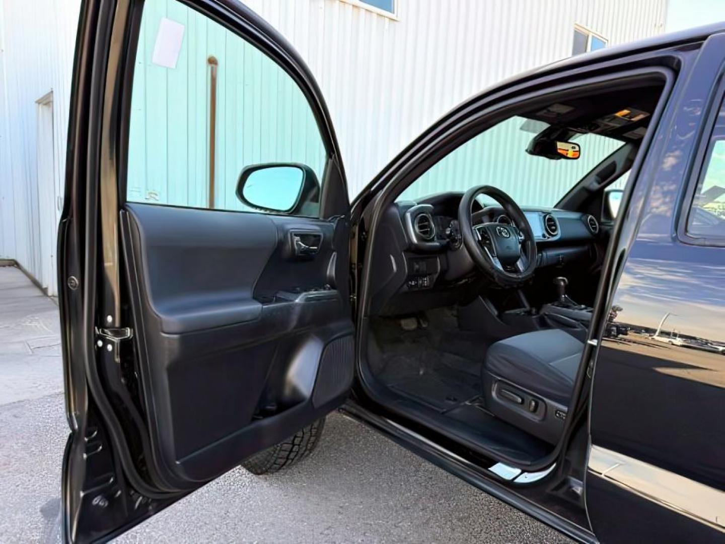 2021 Midnight Black Metallic /Black/Gun Metal Toyota Tacoma 4WD (3TMCZ5AN1MM) with an 35L V-6 portdirect injection engine, Automatic transmission, located at 1175 N Woodruff Ave, Idaho Falls, ID, 83401, 43.506901, -111.999657 - At Timberline Auto, finding a great deal on your next vehicle is always easy! Our experienced sales staff's goal is to help find you the right vehicle at the right price! Our knowledgeable finance department has options for almost any credit score. We offer extended service contract options to prote - Photo#12