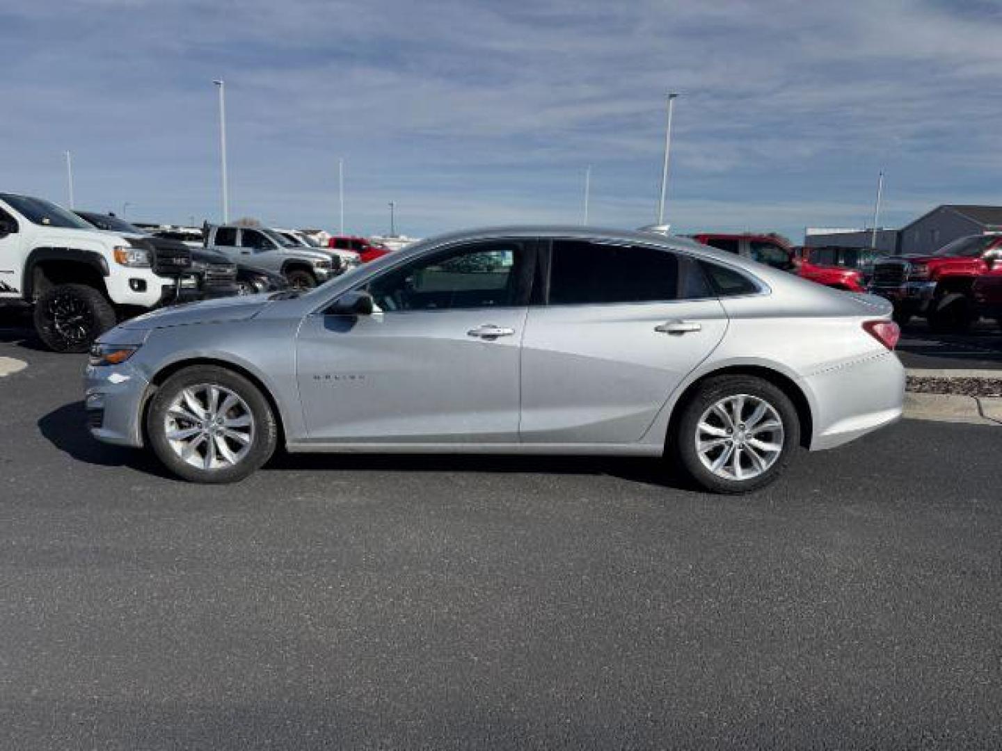 2019 SILVER /Jet Black Chevrolet Malibu (1G1ZD5ST3KF) with an ECOTEC 15L I-4 gasoline direct injection engine, Automatic transmission, located at 1175 N Woodruff Ave, Idaho Falls, ID, 83401, 43.506901, -111.999657 - At Timberline Auto, finding a great deal on your next vehicle is always easy! Our experienced sales staff's goal is to help find you the right vehicle at the right price! Our knowledgeable finance department has options for almost any credit score. We offer extended service contract options to prote - Photo#1