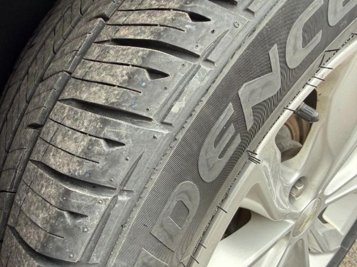 2019 SILVER /Jet Black Chevrolet Malibu LT (1G1ZD5ST3KF) with an ECOTEC 1.5L I-4 gasoline direct injection engine, AUTOMATIC transmission, located at 1235 N Woodruff Ave., Idaho Falls, 83401, (208) 523-1053, 43.507172, -112.000488 - Photo#34