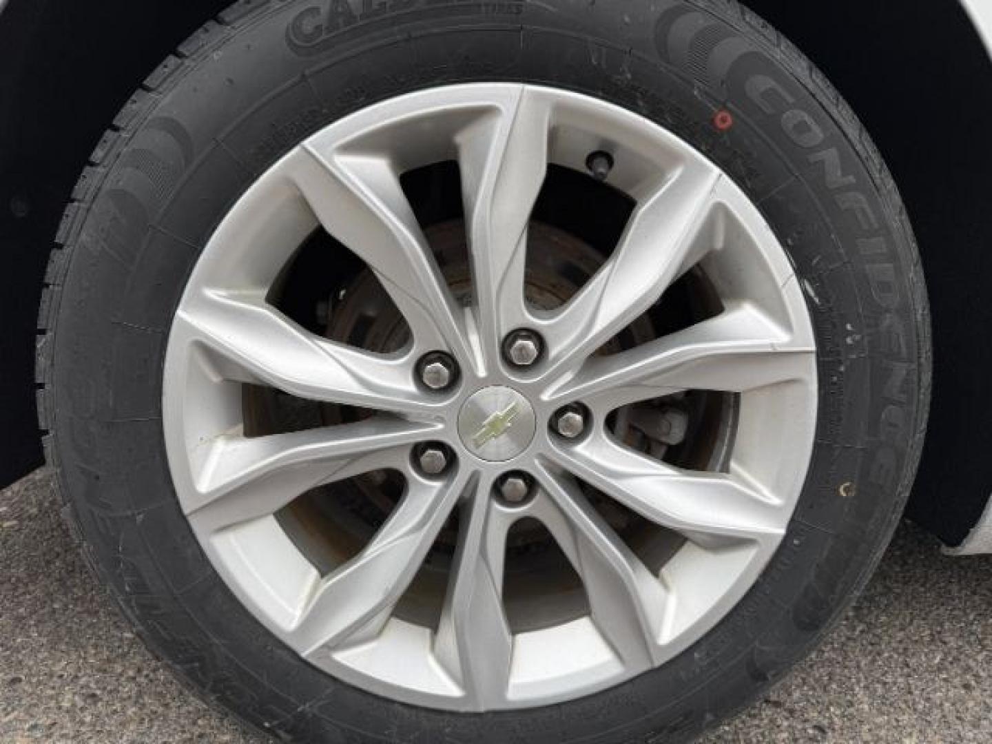 2019 SILVER /Jet Black Chevrolet Malibu LT (1G1ZD5ST3KF) with an ECOTEC 1.5L I-4 gasoline direct injection engine, AUTOMATIC transmission, located at 1235 N Woodruff Ave., Idaho Falls, 83401, (208) 523-1053, 43.507172, -112.000488 - Photo#35