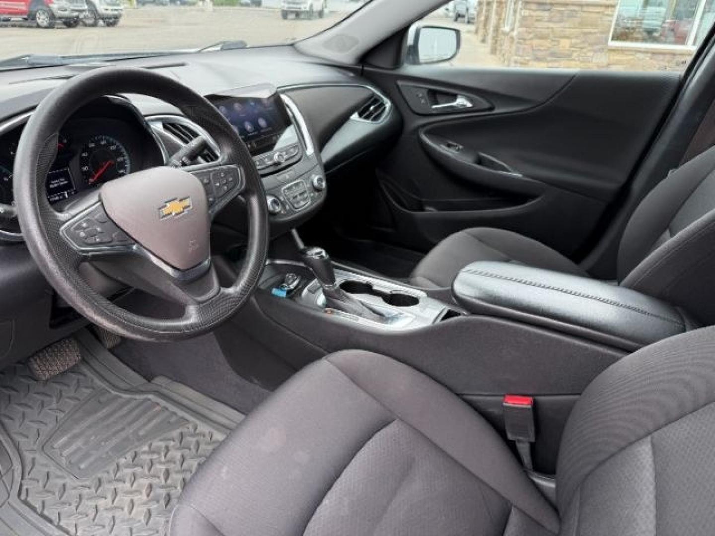 2019 SILVER /Jet Black Chevrolet Malibu LT (1G1ZD5ST3KF) with an ECOTEC 1.5L I-4 gasoline direct injection engine, AUTOMATIC transmission, located at 1235 N Woodruff Ave., Idaho Falls, 83401, (208) 523-1053, 43.507172, -112.000488 - Photo#38