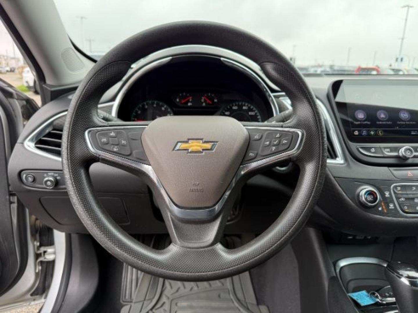 2019 SILVER /Jet Black Chevrolet Malibu LT (1G1ZD5ST3KF) with an ECOTEC 1.5L I-4 gasoline direct injection engine, AUTOMATIC transmission, located at 1235 N Woodruff Ave., Idaho Falls, 83401, (208) 523-1053, 43.507172, -112.000488 - Photo#39