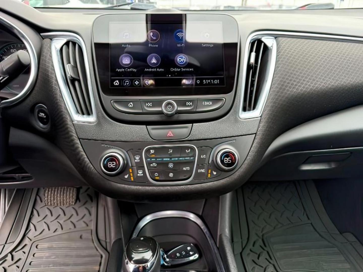 2019 SILVER /Jet Black Chevrolet Malibu LT (1G1ZD5ST3KF) with an ECOTEC 1.5L I-4 gasoline direct injection engine, AUTOMATIC transmission, located at 1235 N Woodruff Ave., Idaho Falls, 83401, (208) 523-1053, 43.507172, -112.000488 - Photo#15