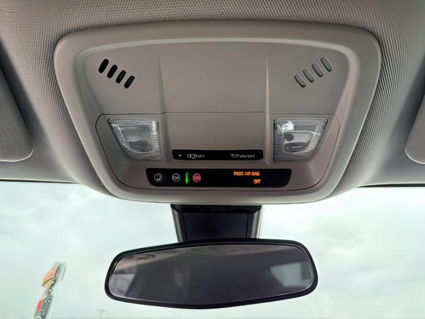 2019 SILVER /Jet Black Chevrolet Malibu LT (1G1ZD5ST3KF) with an ECOTEC 1.5L I-4 gasoline direct injection engine, AUTOMATIC transmission, located at 1235 N Woodruff Ave., Idaho Falls, 83401, (208) 523-1053, 43.507172, -112.000488 - Photo#17