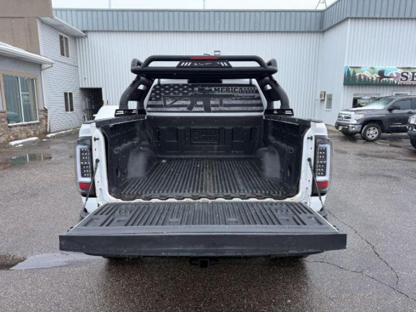 2019 WHITE /Jet Black GMC Canyon (1GTG5CEN4K1) with an 36L V-6 gasoline direct injection engine, Automatic transmission, located at 1175 N Woodruff Ave, Idaho Falls, ID, 83401, 43.506901, -111.999657 - At Timberline Auto, finding a great deal on your next vehicle is always easy! Our experienced sales staff's goal is to help find you the right vehicle at the right price! Our knowledgeable finance department has options for almost any credit score. We offer extended service contract options to prote - Photo#30