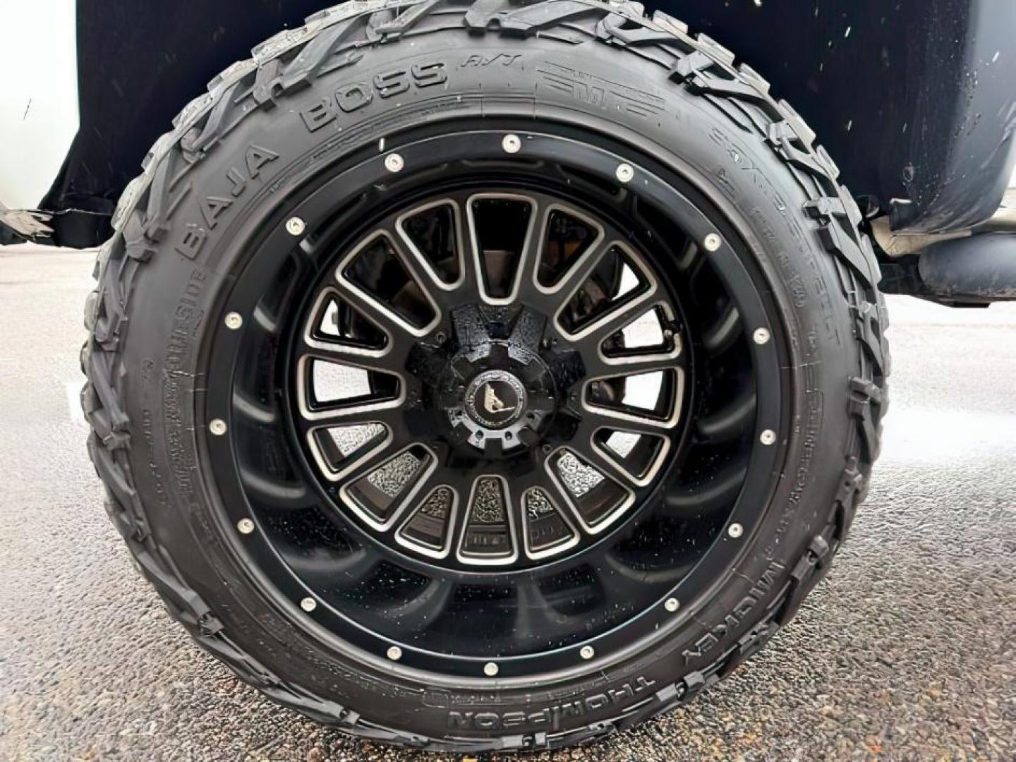 2019 WHITE /Jet Black GMC Canyon (1GTG5CEN4K1) with an 36L V-6 gasoline direct injection engine, Automatic transmission, located at 1175 N Woodruff Ave, Idaho Falls, ID, 83401, 43.506901, -111.999657 - At Timberline Auto, finding a great deal on your next vehicle is always easy! Our experienced sales staff's goal is to help find you the right vehicle at the right price! Our knowledgeable finance department has options for almost any credit score. We offer extended service contract options to prote - Photo#11