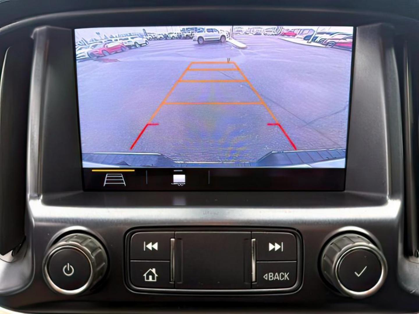 2019 WHITE /Jet Black GMC Canyon (1GTG5CEN4K1) with an 36L V-6 gasoline direct injection engine, Automatic transmission, located at 1175 N Woodruff Ave, Idaho Falls, ID, 83401, 43.506901, -111.999657 - At Timberline Auto, finding a great deal on your next vehicle is always easy! Our experienced sales staff's goal is to help find you the right vehicle at the right price! Our knowledgeable finance department has options for almost any credit score. We offer extended service contract options to prote - Photo#17