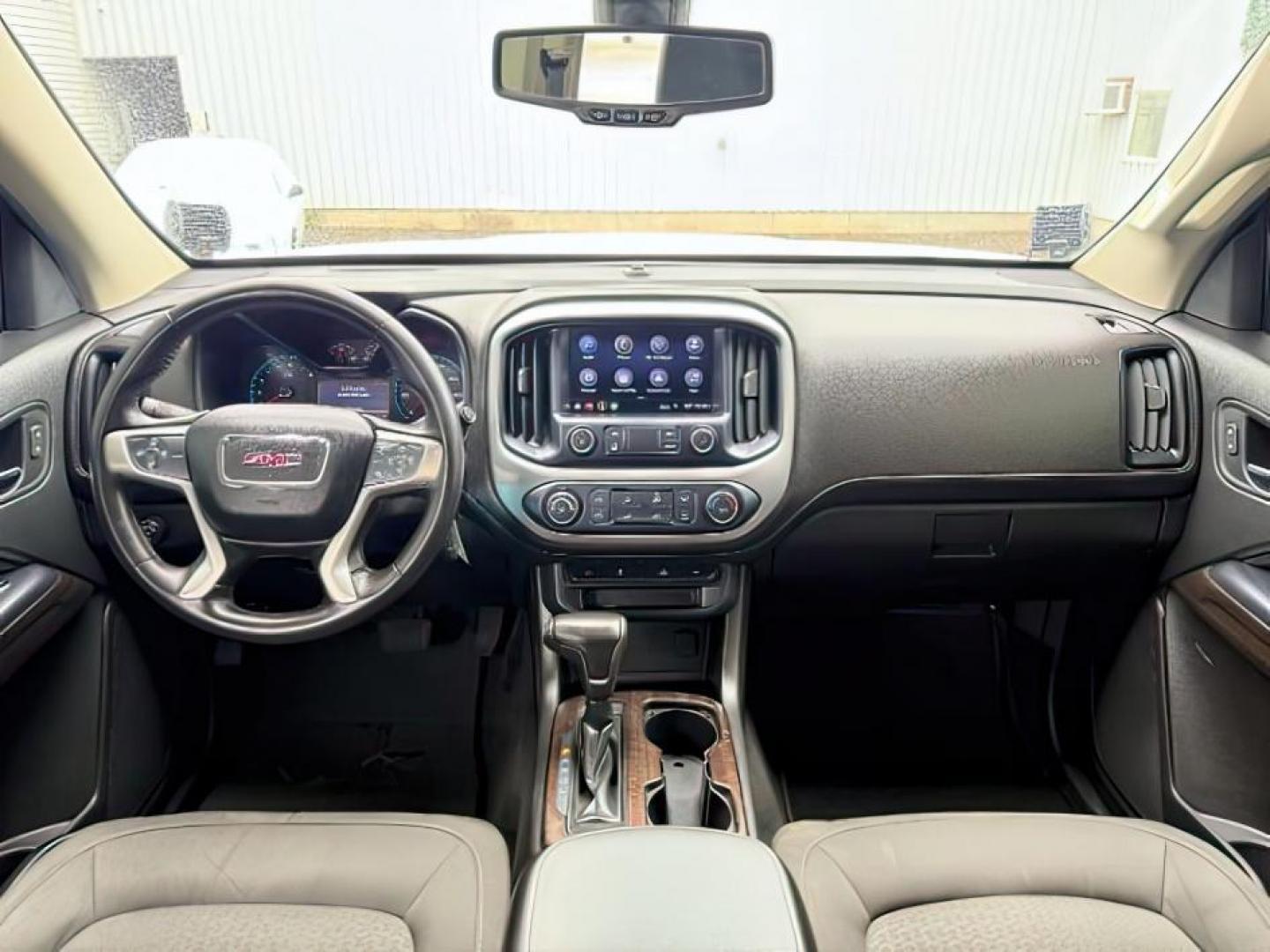 2019 WHITE /Jet Black GMC Canyon (1GTG5CEN4K1) with an 36L V-6 gasoline direct injection engine, Automatic transmission, located at 1175 N Woodruff Ave, Idaho Falls, ID, 83401, 43.506901, -111.999657 - At Timberline Auto, finding a great deal on your next vehicle is always easy! Our experienced sales staff's goal is to help find you the right vehicle at the right price! Our knowledgeable finance department has options for almost any credit score. We offer extended service contract options to prote - Photo#21